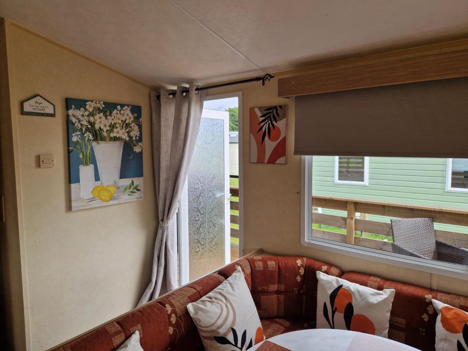 Lochview Retreat Caravan *